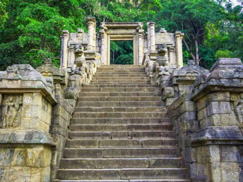 Yapahuwa Rock Fortress Tour From Kalpitiya
